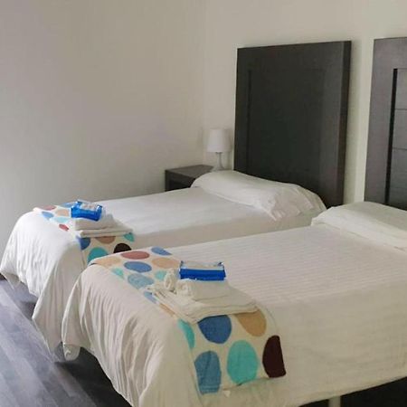 نزل إشبيليةفي Residencia Viriato المظهر الخارجي الصورة