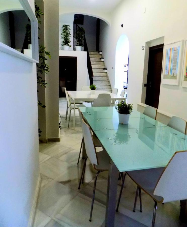 نزل إشبيليةفي Residencia Viriato المظهر الخارجي الصورة